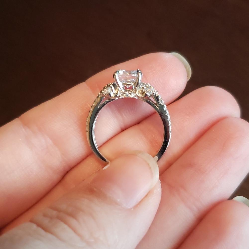 Ring - Picture 4 of 4